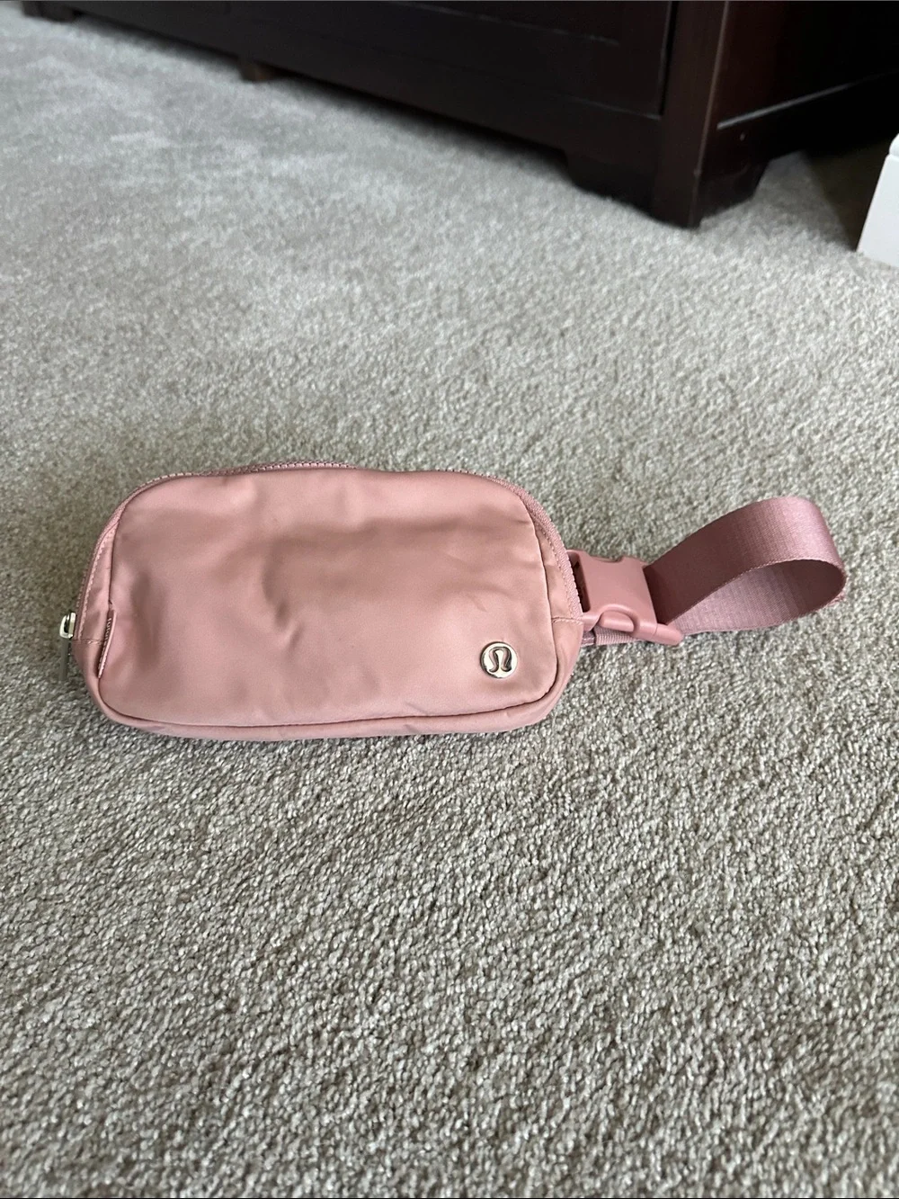 NWOT Lululemon Dusty Rose Everything bag